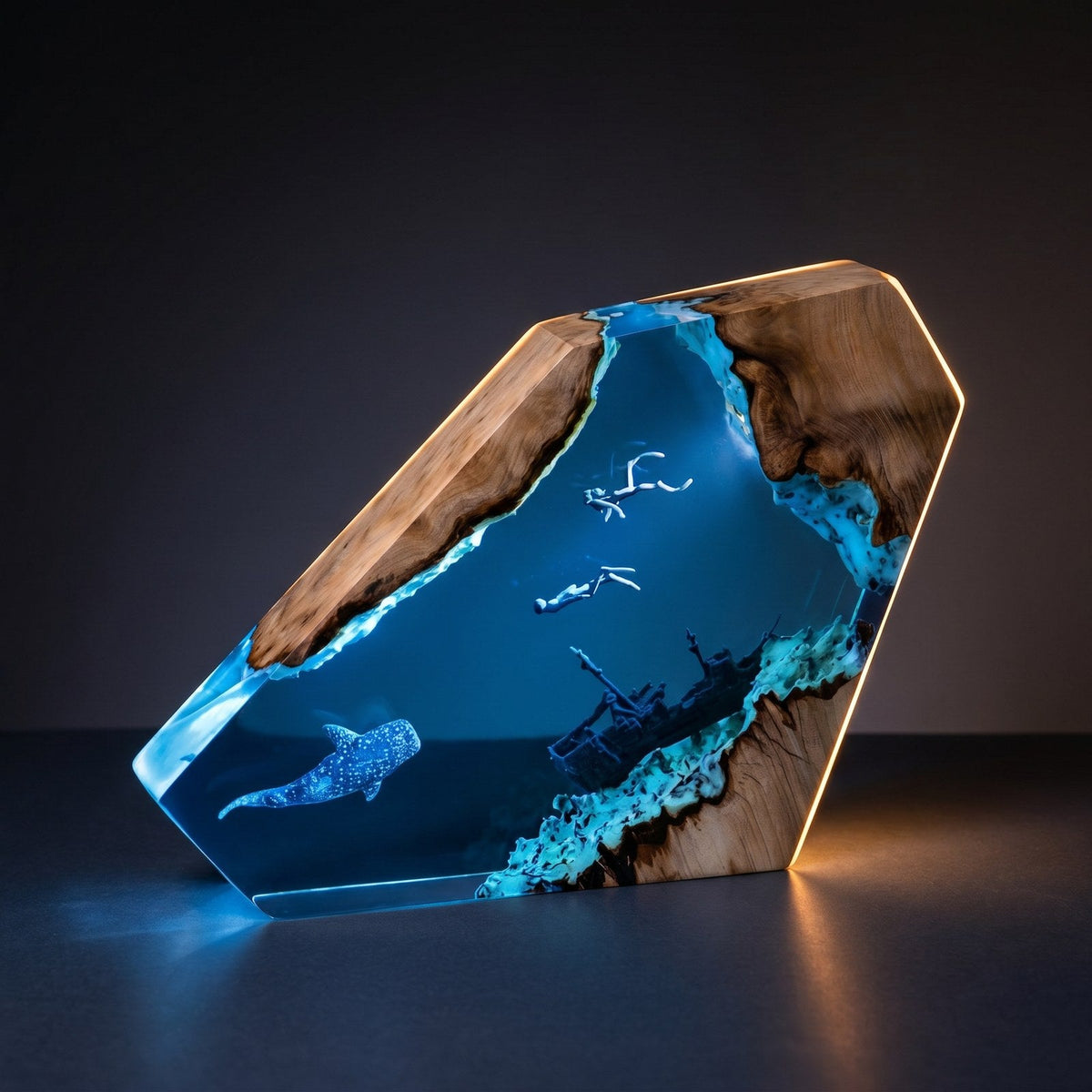 Whale shark ocean resin lamp